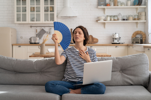 Trop chaud pour travailler ? Les entreprises prennent les mesures nécessaires